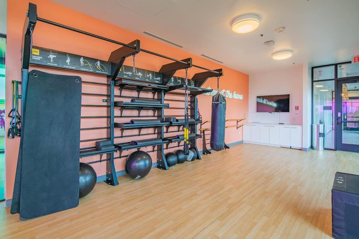 Apartamento Detailed 2Bd, Highrise Dt, Pool, Gym, Parking, Sleeps 8 Phoenix Exterior foto