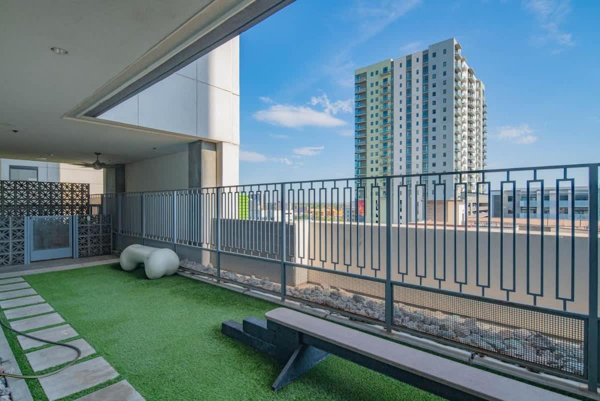 Apartamento Detailed 2Bd, Highrise Dt, Pool, Gym, Parking, Sleeps 8 Phoenix Exterior foto