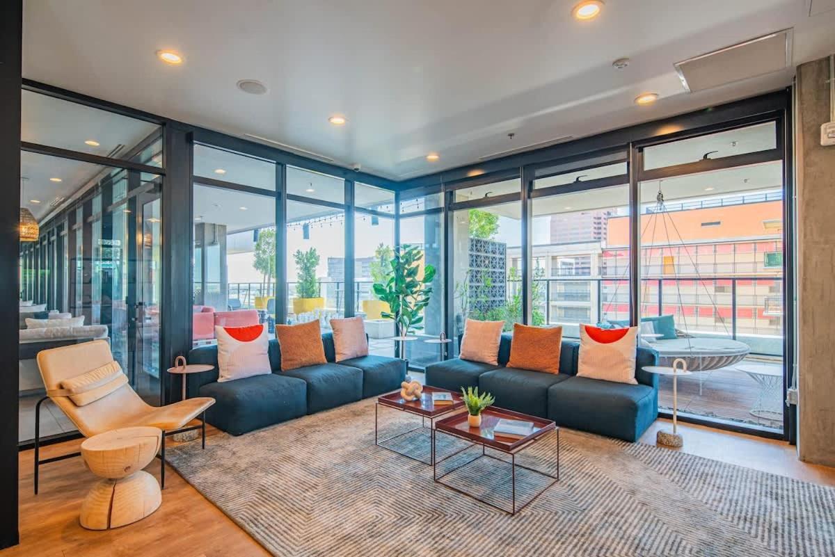 Apartamento Detailed 2Bd, Highrise Dt, Pool, Gym, Parking, Sleeps 8 Phoenix Exterior foto