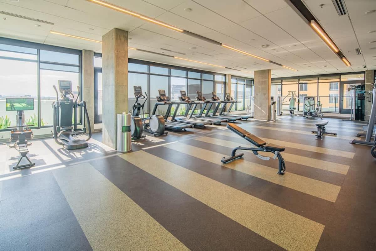 Apartamento Detailed 2Bd, Highrise Dt, Pool, Gym, Parking, Sleeps 8 Phoenix Exterior foto