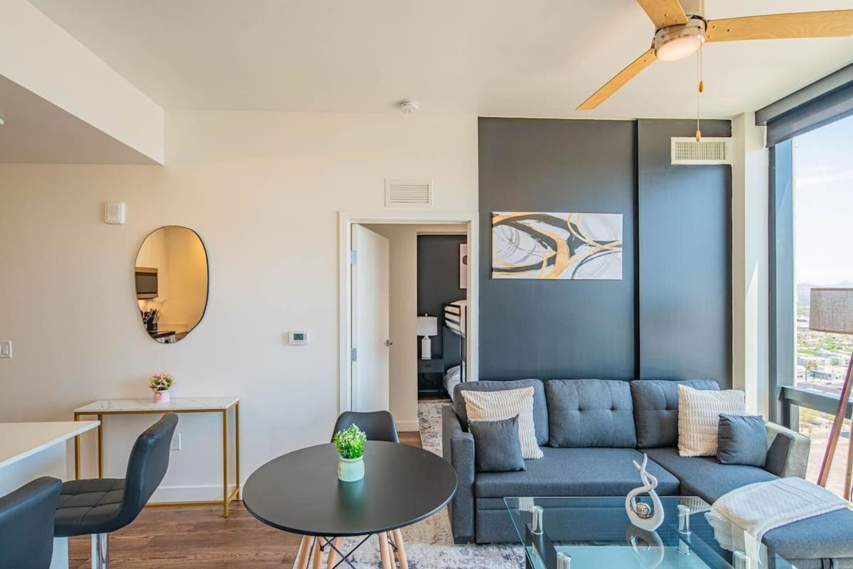 Apartamento Detailed 2Bd, Highrise Dt, Pool, Gym, Parking, Sleeps 8 Phoenix Exterior foto
